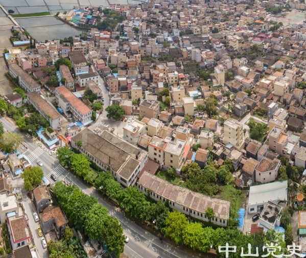 74-1南朗街道崖口行政村的东堡村，左上角为杨家村 黄春华摄（2020年3月）.jpg