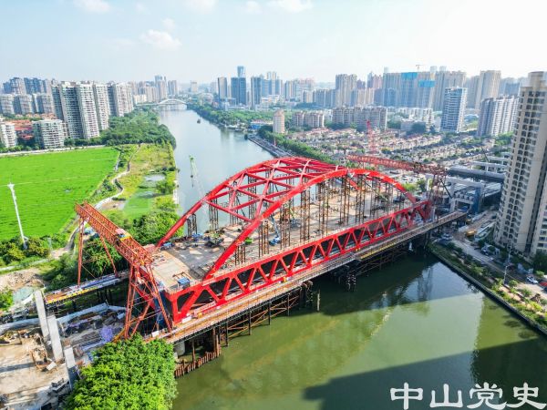 7.岐江河大桥钢结构主体完工（缪晓剑摄于2022年10月）.jpg